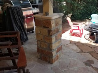Oklahoma chop rock capped with buckskin flagstone