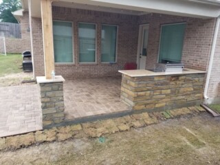 Oklahoma chop rock capped with light blend travertine