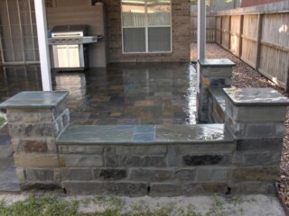 Multi-color chop rock sitting wall.