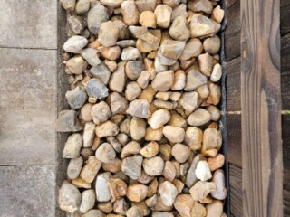1-1/2 to 2 inch brown river gravel