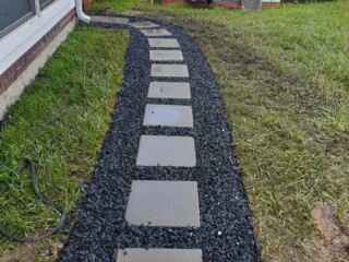 20 x 20 grey stepping stones with blackstar gravel