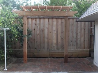 Cedar swing trellis