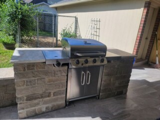 Charcoal chop rock with Nordic silver travertine tops