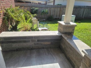Charcoal choprock with Nordic silver travertine tops