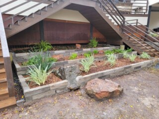 Charcoal choprock with various plantings