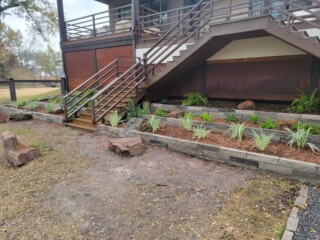 Charcoal choprock with various plantings