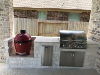 Cream choprock capped with light travertine