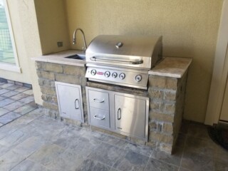 Oklahoma chop rock capped with light blend travertine