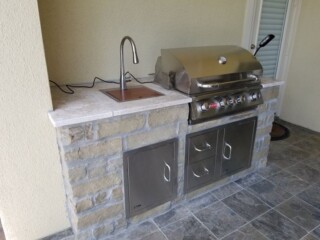 Oklahoma chop rock capped with light blend travertine