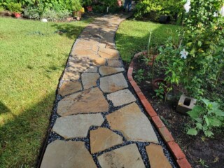 Oklahoma flagstone with blackstar gravel joints