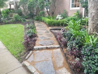 Ozark gray flagstone with granite gravel joints